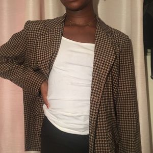 HOUNDSTOOTH VINTAGE BLAZER. 🤯🤯